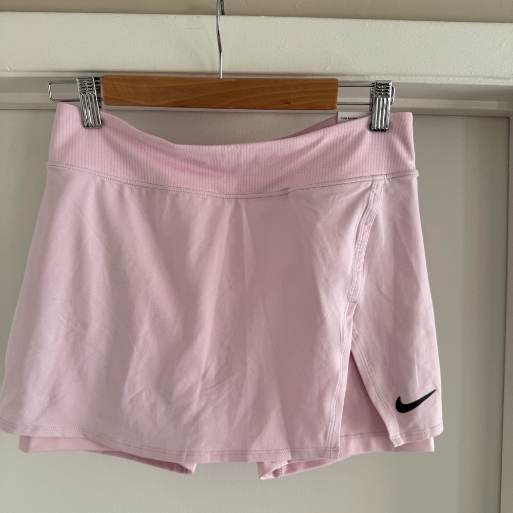 Nike Women's Light Pink Skort NWT